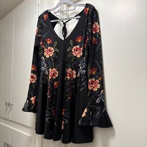 Gorgeous Free People floral dress - size small